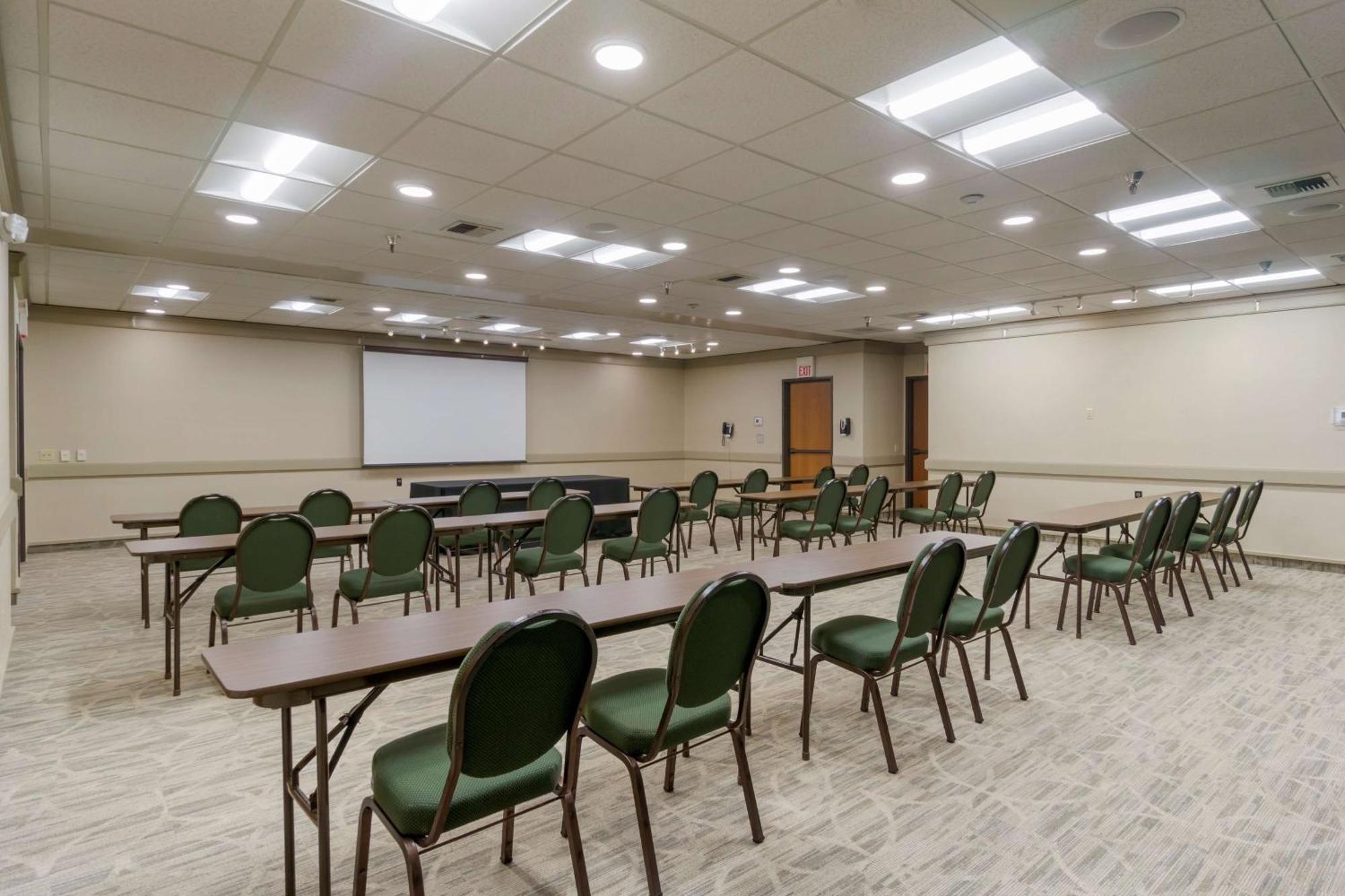 Best Western Plus Oak Harbor Hotel And Conference Center Bagian luar foto