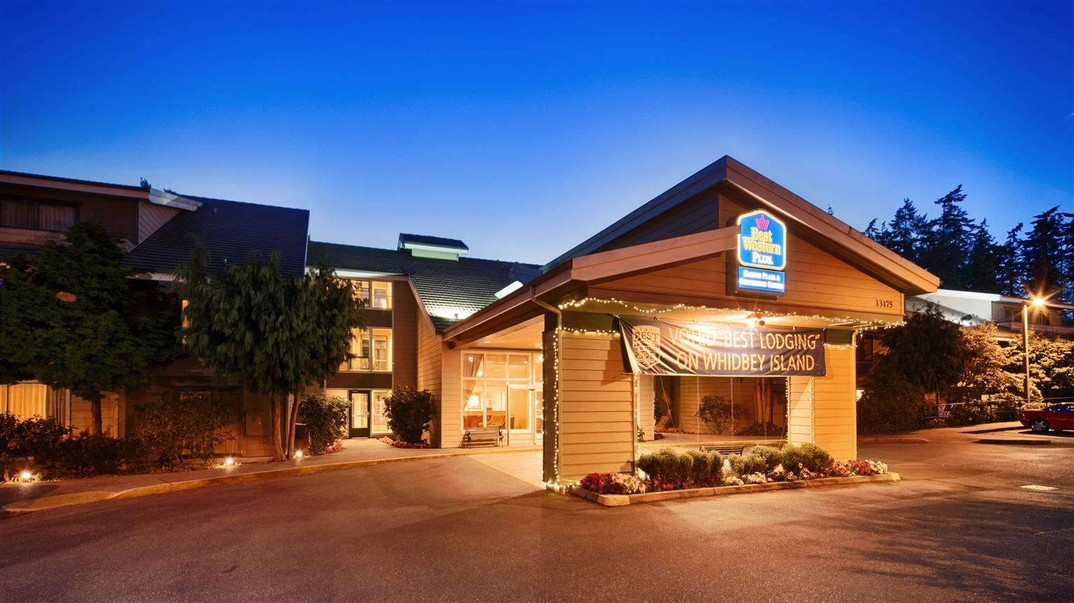 Best Western Plus Oak Harbor Hotel And Conference Center Bagian luar foto